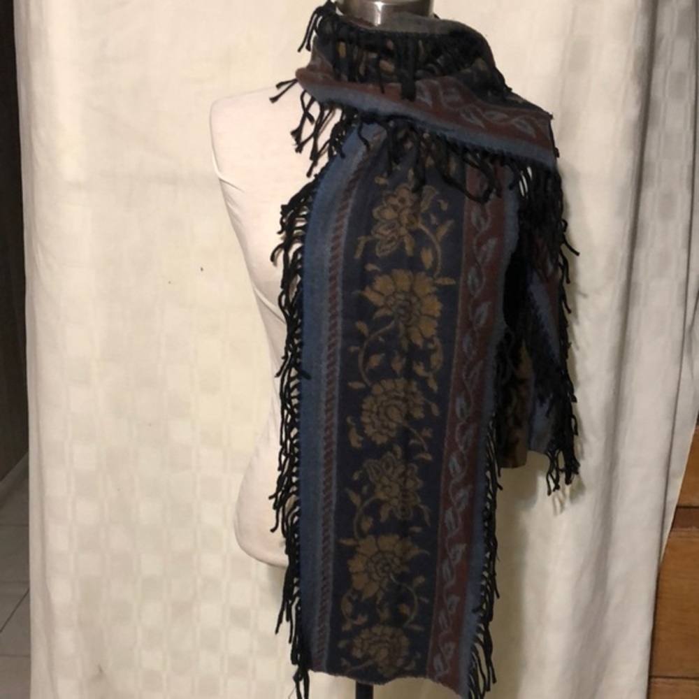 V. Fraas coshmink Scarf in blues and browns